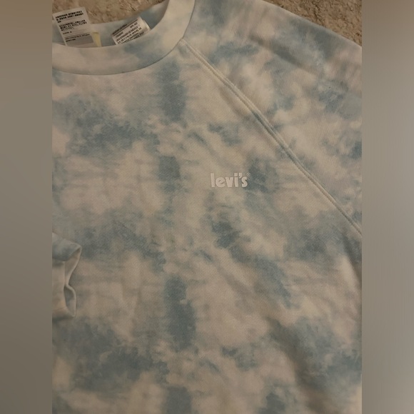 Levi’s cropped sweater - Picture 2 of 3